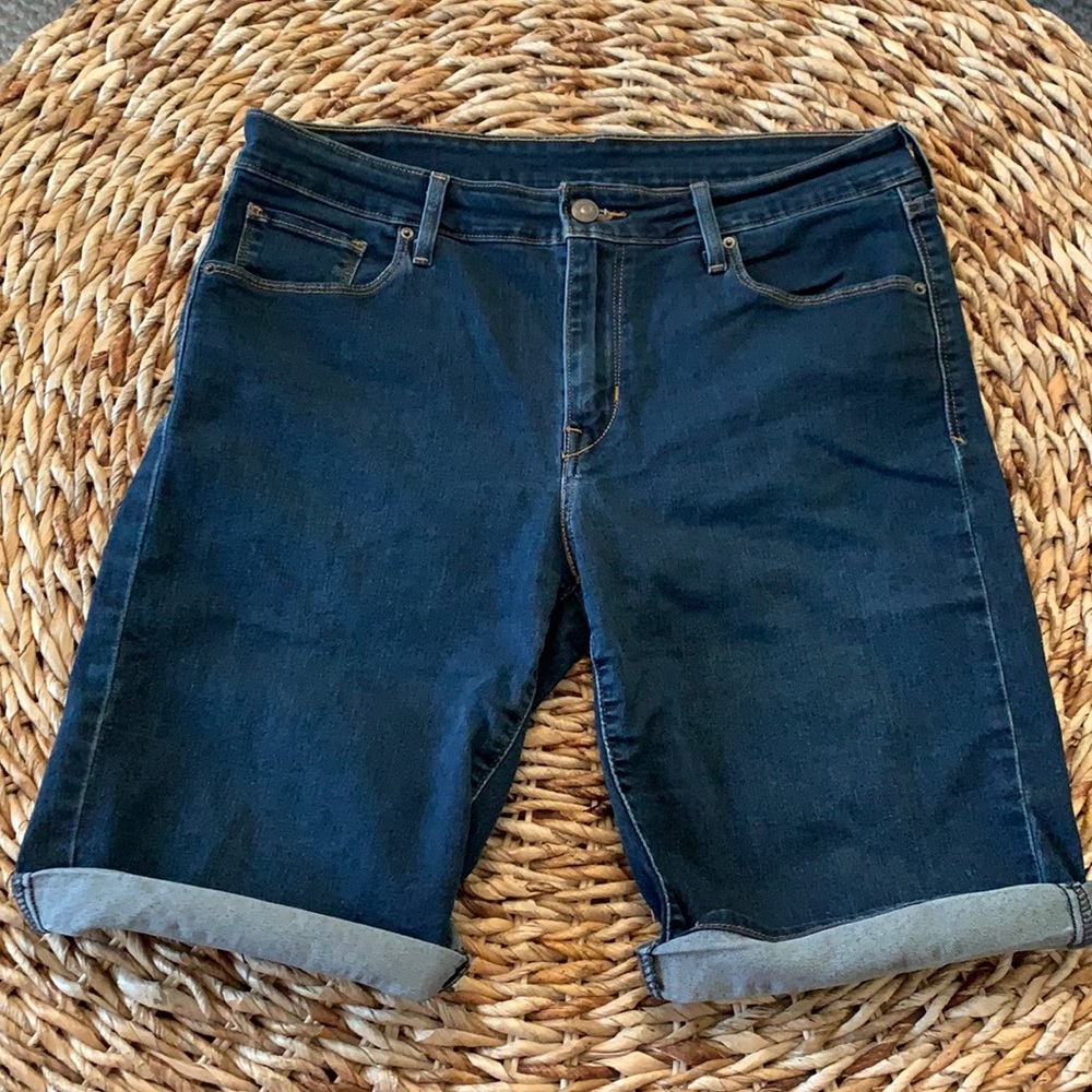 Levi’s Rolled Cuff Denim Bermuda Short sz 31